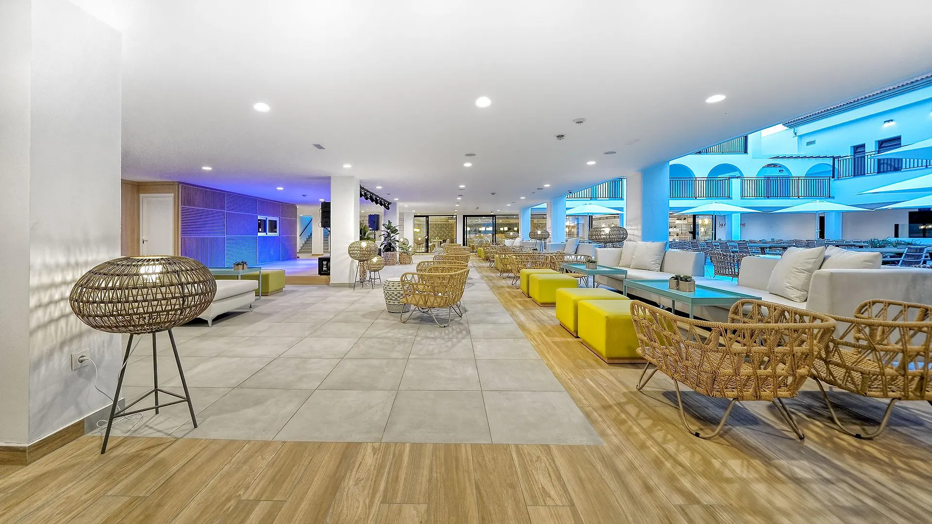 Broncemar Beach Suites Caleta de Fuste 4*,